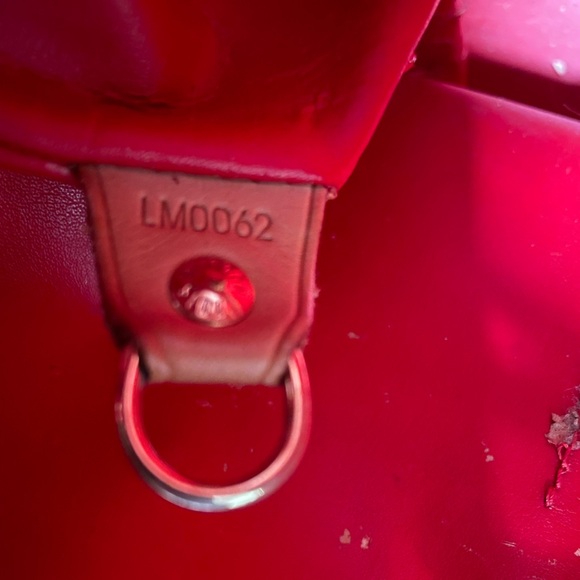 Louis Vuitton Monogram Vernis Houston LV Logo Red Patent Tote Bag - Picture 10 of 10